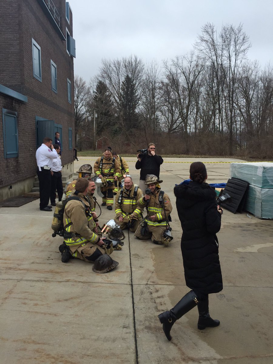 GuarinoSarah's tweet photo. #flashovertraining macomb county fire service. @JuanitaQ1 https://t.co/nqdHd6Ly7v