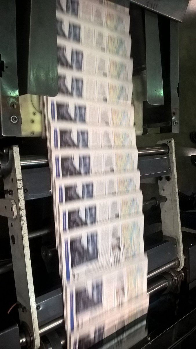 lamarsweb's tweet photo. Voilà, la #Nouvelleformule de la Marseillaise en train d'être imprimée. Rendez-vous demain en kiosque !! https://t.co/IwYrrchkYY