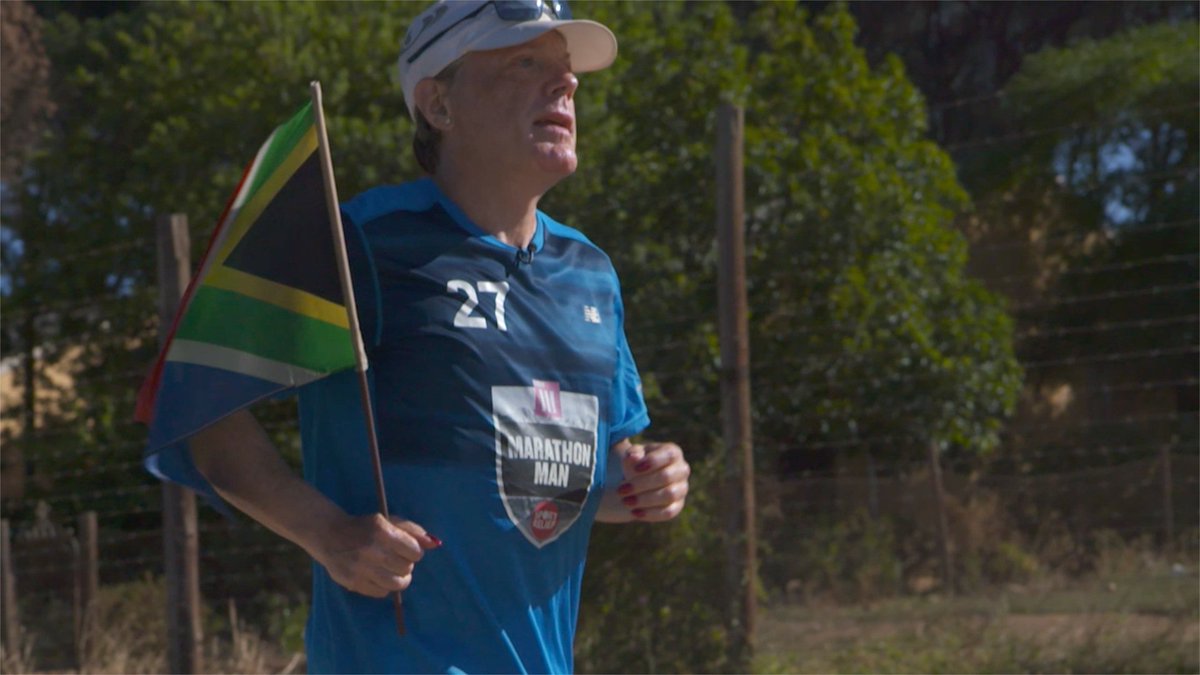 bbcthree's tweet photo. .@EddieIzzard​ completes a gruelling 21 marathons in 22 days. "Only" 7 more to go! Go Eddie! https://t.co/cPH3rjuNSb https://t.co/k85JlvUTBy