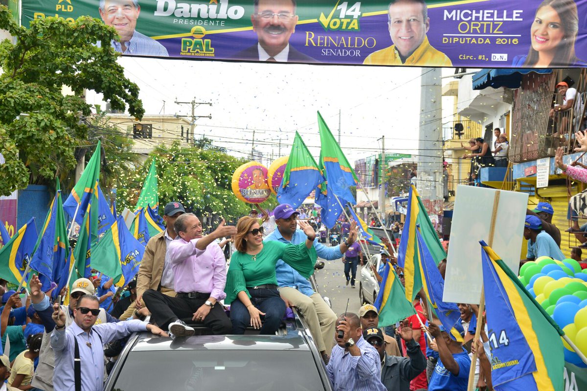 faumontes's tweet photo. Por ser un referente ético en la sociedad dominicana. #LaFeConReinaldo @ReinaldoPared https://t.co/QPry91ekGl