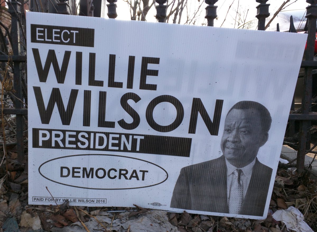 smailtronic's tweet image. Is there a tumblr for low cost/effort campaign signs? #DesignBuildsTrust #DesignWithMSWordBuildsMoreTrust