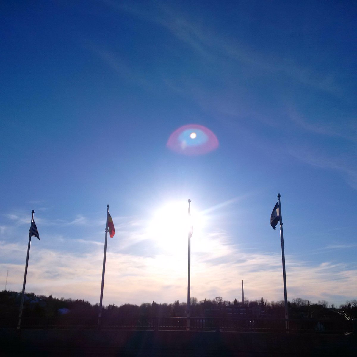 HeyItsMeMissJT's tweet photo. Captured this on my evening workout! #sunsets #stilllightoutside #yayfordaylightsavingtime #sunnyatsix β https://t.co/eT6RcwkSfY