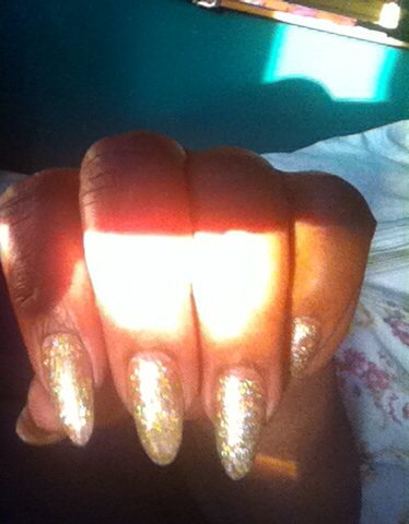 kpy22zz's tweet photo. Loving my nails https://t.co/1ylD2uJq20
