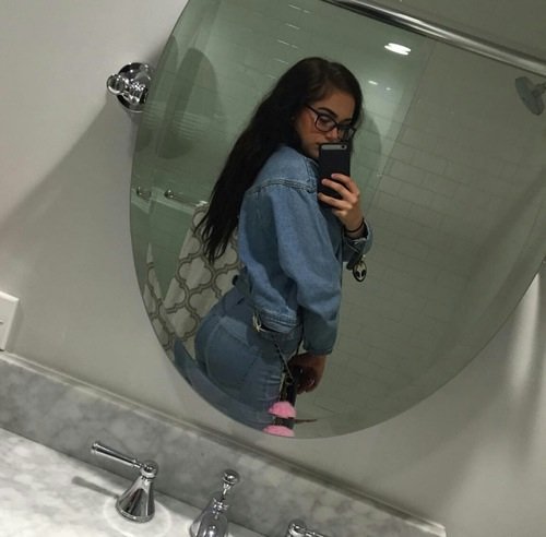 Borrowing <a href="/Kenna345/">Deleted</a>'s phone.