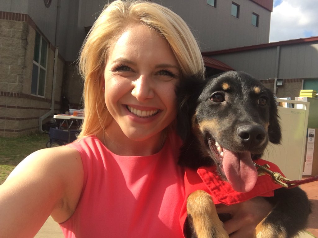DanaWinterTV's tweet photo. We had a woof today! (Haha) Check out my FIRST STORY on @KNWAnews and @Fox24News tonight! #NWA #adopt #booksandbarks https://t.co/jhCMiIvHOs