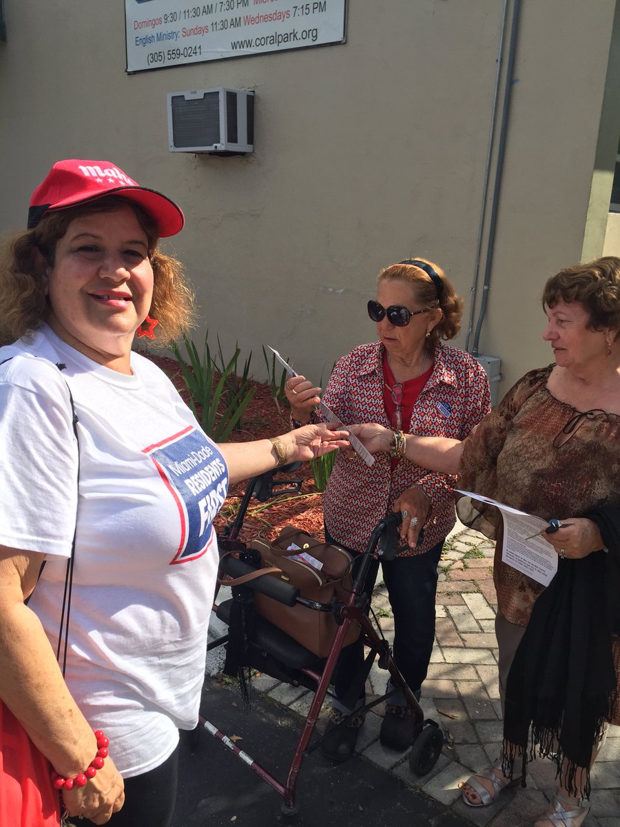 MDResidents1st's tweet photo. Voters at the precinct in Primera Iglesias Bautista Coral Park in #MiamiDade #Westchester #StandWithGimenez https://t.co/HrdWMQV78K