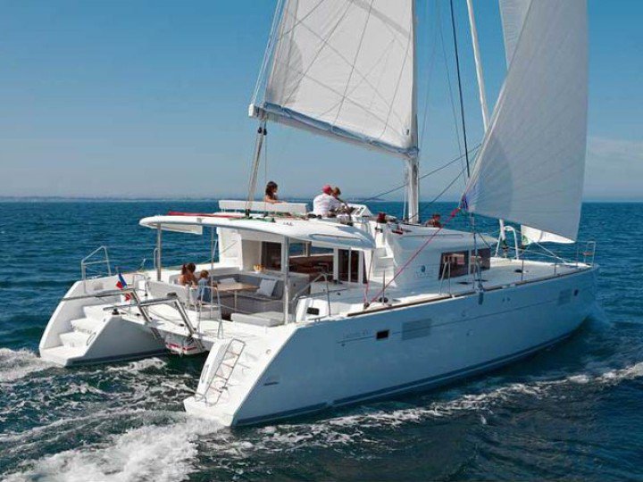 Yachtoo_net's tweet image. unforgotten #holidays with  #catamaran  #Lagoon450 in #Croatia go explore  #islands   #Korcula   #Hvar