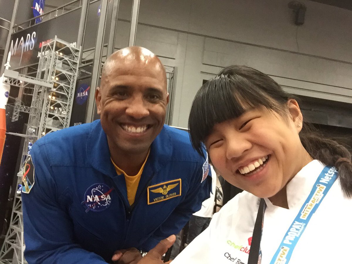 ChefClubBox's tweet photo. It's not everyday I get selfies with two NASA astronauts!! #NASASxSW #CoxSxSW #GetStartedSxSw #RemmiCooks https://t.co/gkPYi2AE1u