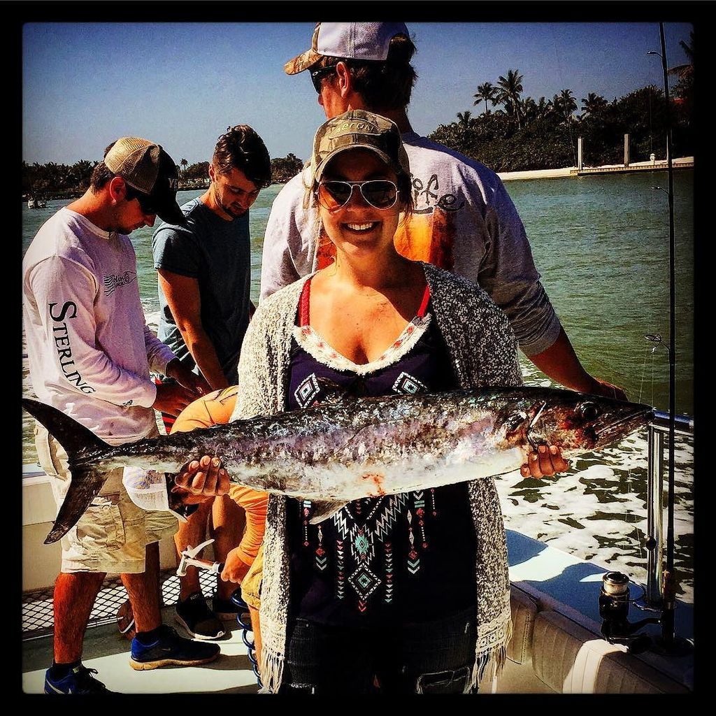 FishCraftUSA's tweet photo. by lissielouxo - Got to knock #saltwaterfishing off my bucket list today !! Brought home some #kingfish and #snappe… https://t.co/1ItkSma6Gx