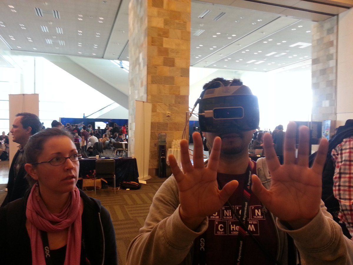 Fernreyes_'s tweet photo. Checking out some new gear at #GDC16  #VRDC #wireless ur https://t.co/FouB4snDeX