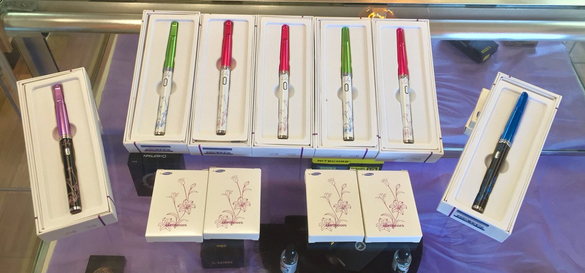 Get a FREE Innokin Lily E-cigarette when you buy 2 bottles of Gold Seal e-Liquid

#ejuice #Vapeshop #Brantford