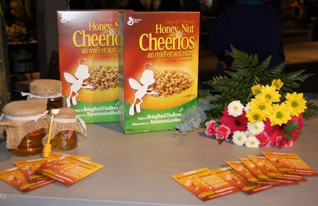 TreehuggerTwo's tweet photo. Honey Nut Cheerios 'Save the bees' campaign brings all the feels https://t.co/QeoBRkO9DM by @michaeldestries https://t.co/9N0Osy5IG3