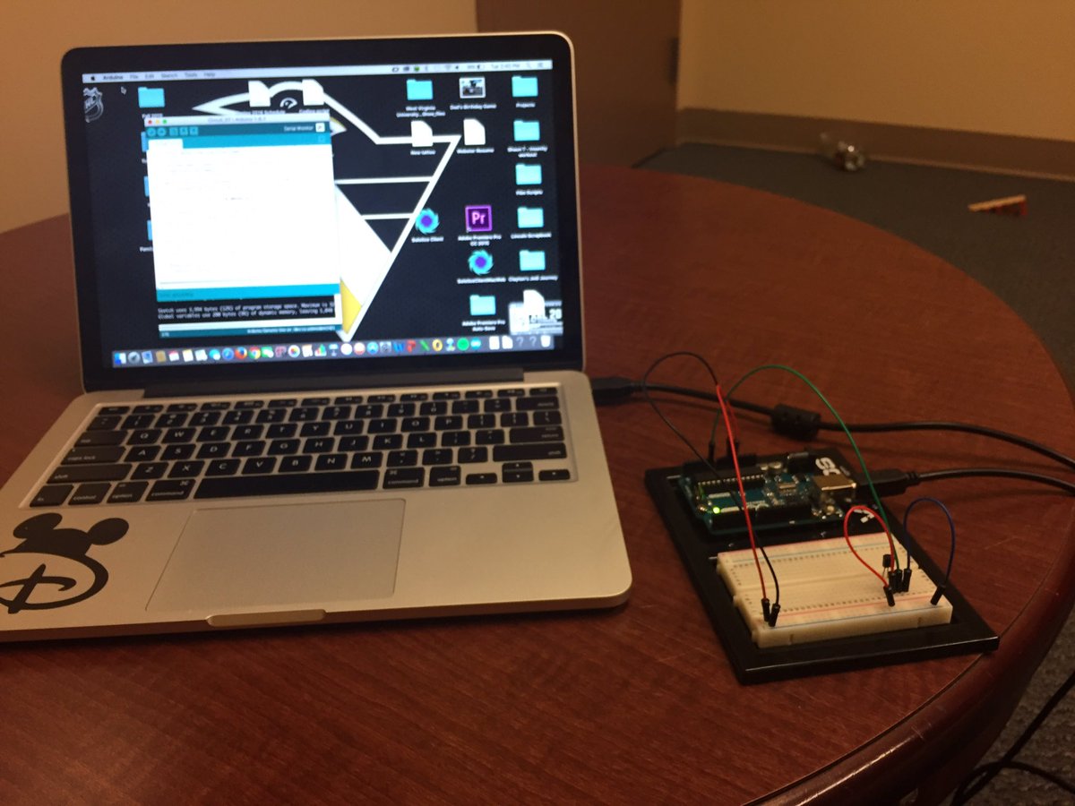 _TristanWebster's tweet photo. 1st floor study lounge has an average temp of 69.3 degrees #DormTemps https://t.co/BzxDDdpaSP