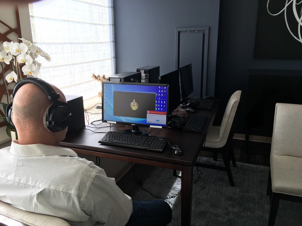 AstoundGaming's tweet photo. St. Regis Room 2017 AstoundSound Demo Suite for #gdc #astoundsound https://t.co/YI1ATlUvzR