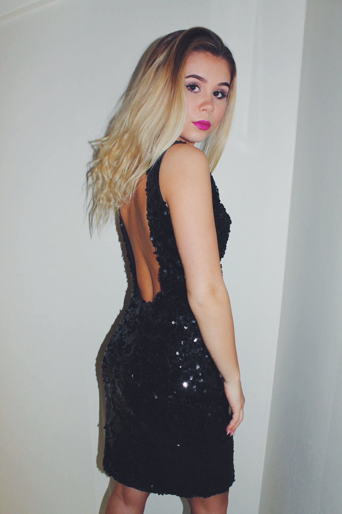 lisa ajax on twitter hur fin r inte den h r kl nningen fr n lisa ajax on twitter hur fin r inte den h r kl nningen fr n