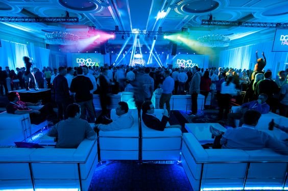 stacybillanti's tweet photo. Shutup and #DP16 with Me! Here’s a discounted pass code to do it: SOCIAL16 https://t.co/8X4ReSsCbL https://t.co/S8bmv9EcMv