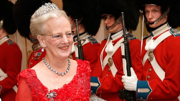 TV2KjellArne's tweet photo. #KONGELIG #KUNSTNERBALL #DronningMargrethe inviterte 340 #gjester til #ball på #Christiansborg #Kongebloggen #royals https://t.co/oS32InTyiO
