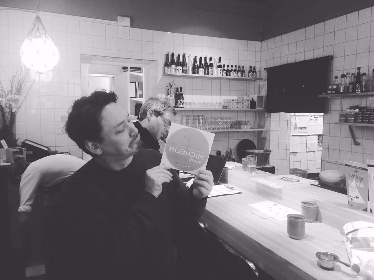 lycka_js's tweet photo. Stort grattis till Sushi Sho och @carlishizaki! 🌟 Mycket hög kvalitet på sushi🍣, sake🍶 och grönt te🍵. #sushi https://t.co/vbNEu4obqm