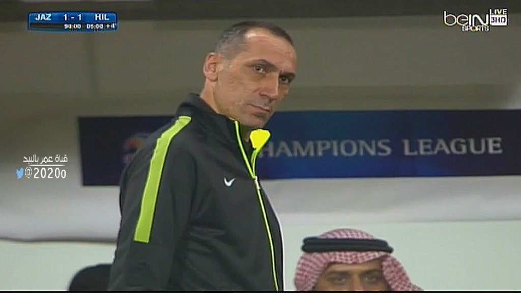 2020o's tweet photo. وضع الهلالييين بعد هدف  😂  فارس جمعه
#الهلال_الجزيرة  ههههههه https://t.co/rPHqkhh3N0