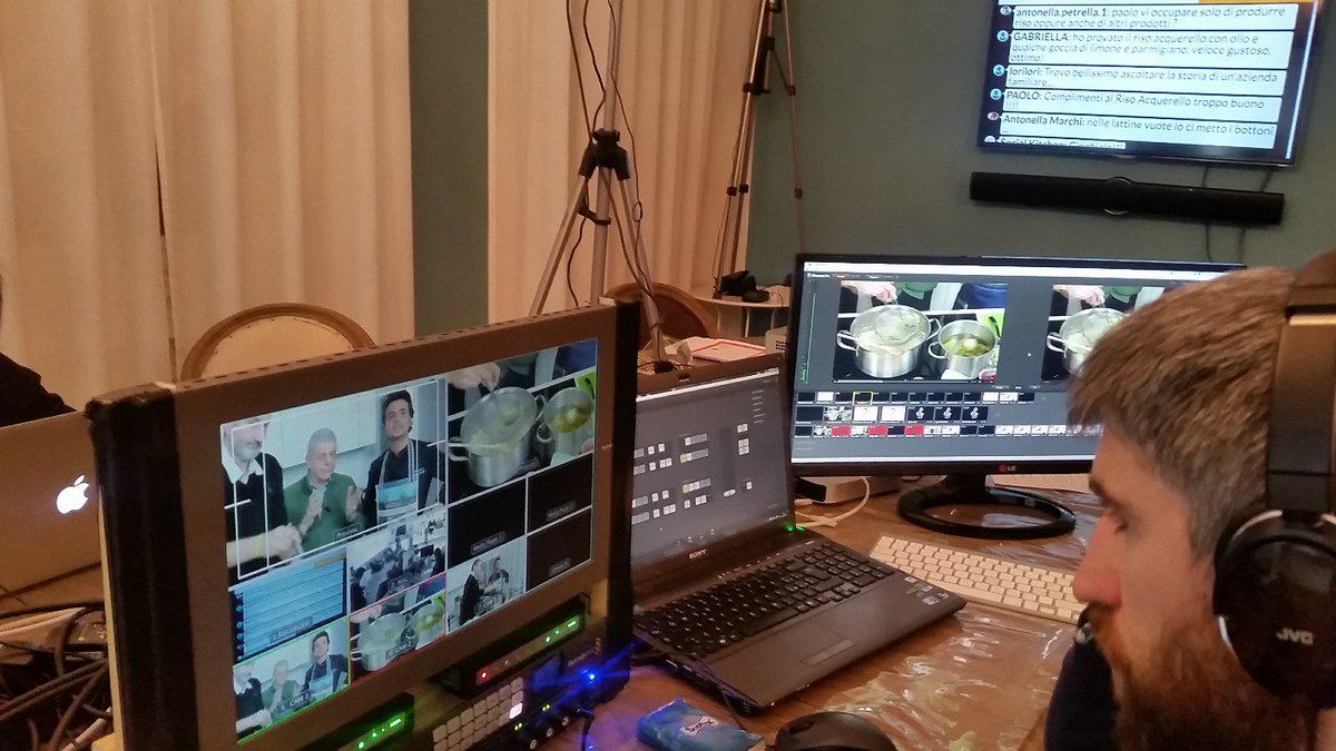 SocialKitchenIT's tweet photo. La regia di #SocialKitchenIT in #diretta #streaming con @risoacquerello https://t.co/1j5DfjHgJA