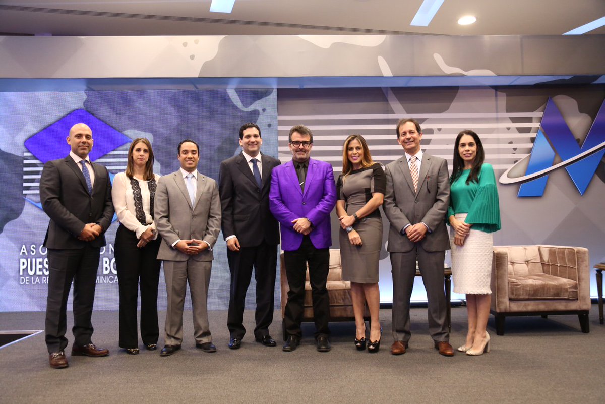 AlphaPB_RD's tweet photo. Esta mañana culminó con éxito el #ForoAPB, donde se dio a conocer un profundo conocimiento del Mercado de Valores. https://t.co/fWXJ3PBYha