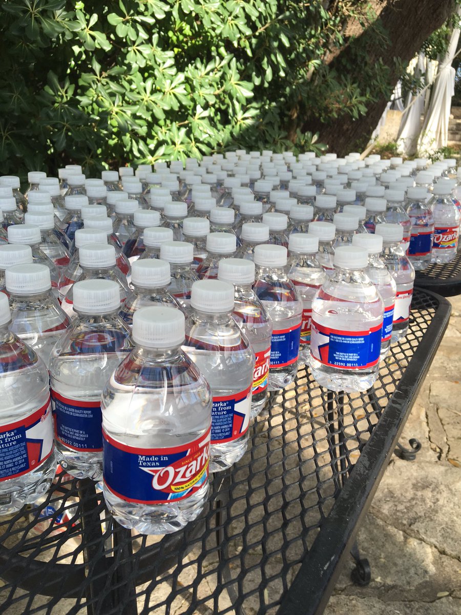 SavvyStandard's tweet photo. #SXtip
Hydration is key...
#SXSW2016 https://t.co/5xyLQhHnPc