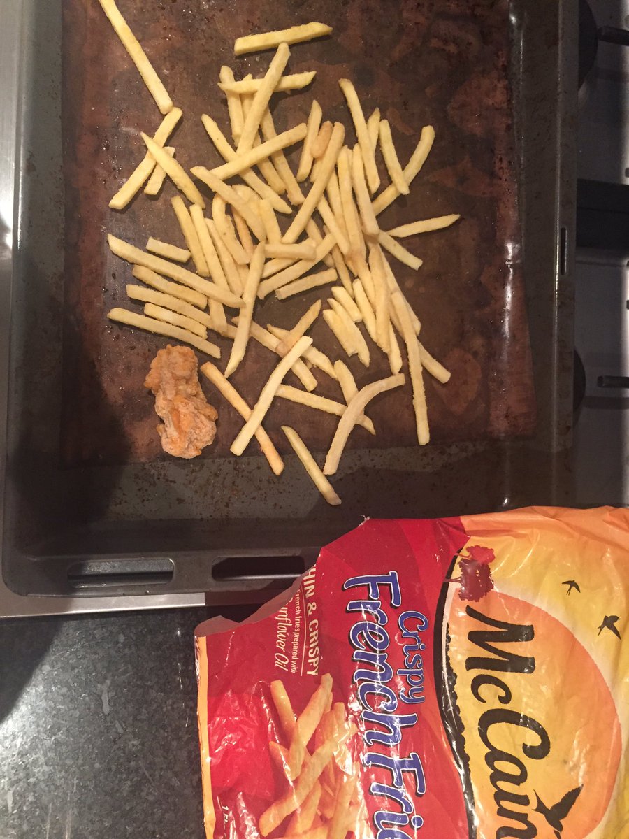 KatrinaGSmith's tweet photo. @McCainFoodsGB what on earth is this that came out with my fries?! 😥 https://t.co/oKTWKn4iY3