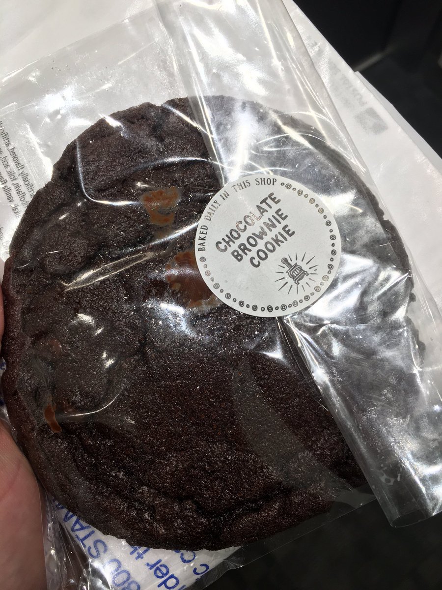 jenacherry's tweet photo. Free cookie! Thank you @Potbelly for the deliciousness!! https://t.co/aGpqem6aHu