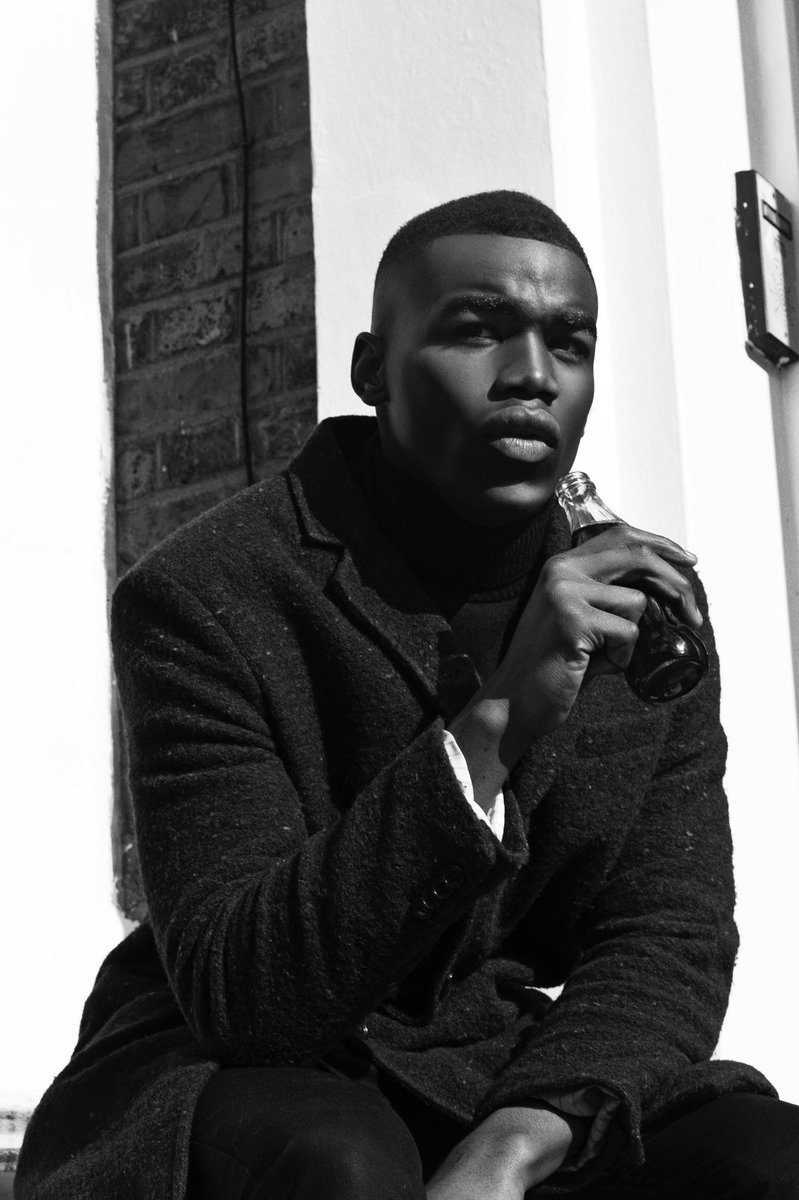 condrycalvmlilo's tweet image. 🍫🍫🍫

BLACK BOY | IKE 

#Nigerian 

Shot by me