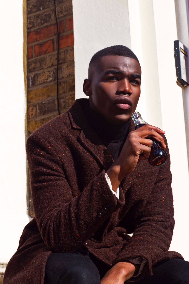 condrycalvmlilo's tweet image. 🍫🍫🍫

BLACK BOY | IKE 

#Nigerian 

Shot by me