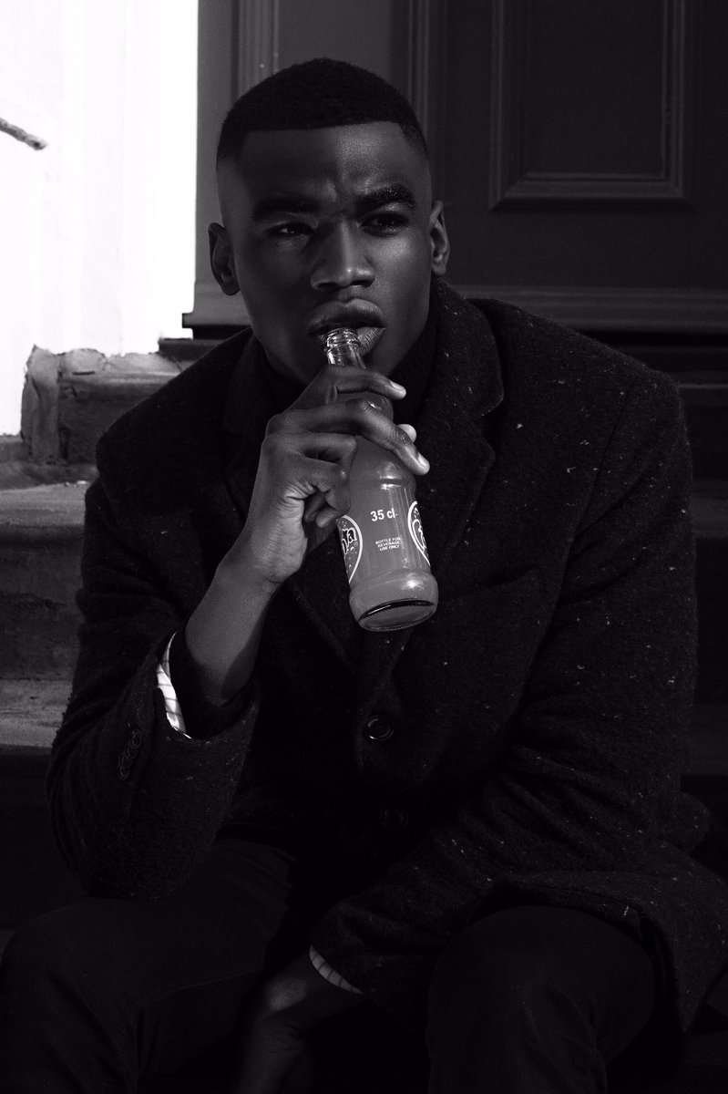 condrycalvmlilo's tweet image. 🍫🍫🍫

BLACK BOY | IKE 

#Nigerian 

Shot by me