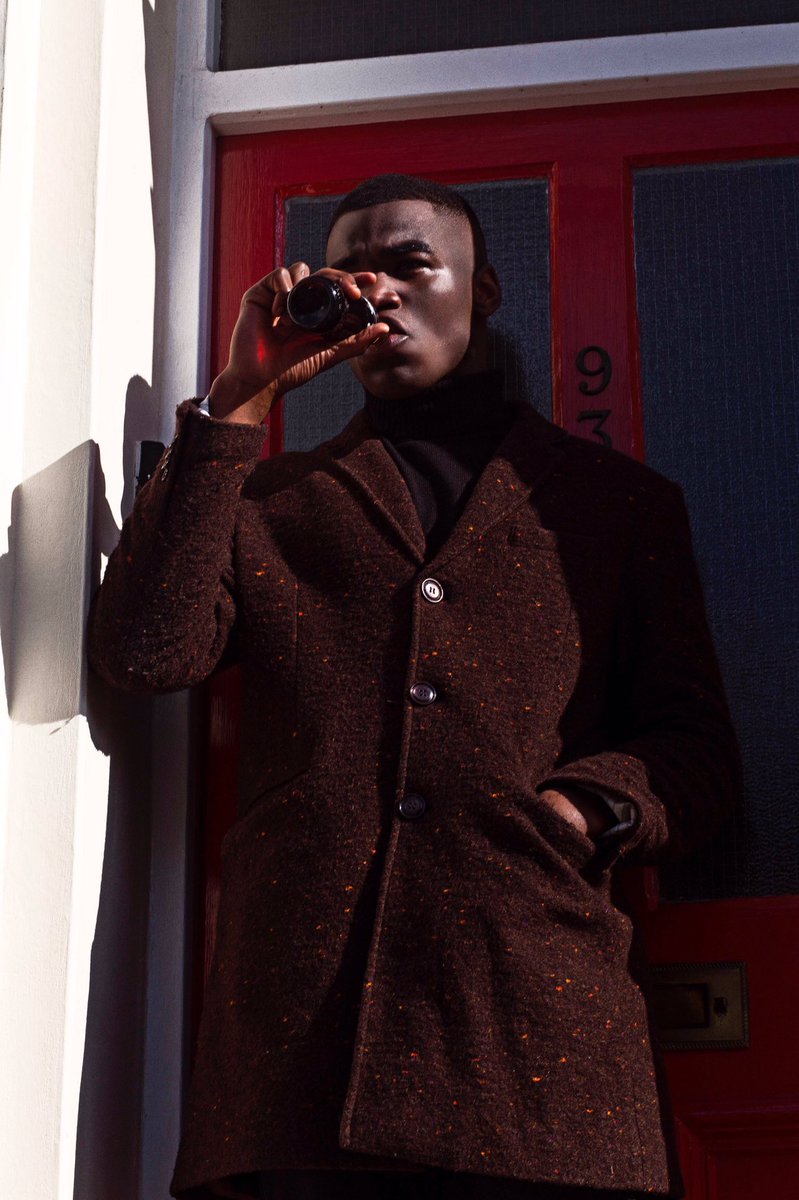 condrycalvmlilo's tweet image. 🍫🍫🍫

BLACK BOY | IKE 

#Nigerian 

Shot by me