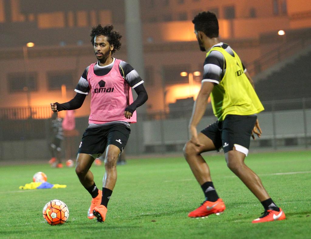 AlShababSaudiFC's tweet photo. صور .. الفريق الأول يواصل تحضيراته للرائد https://t.co/wNMB951vUT