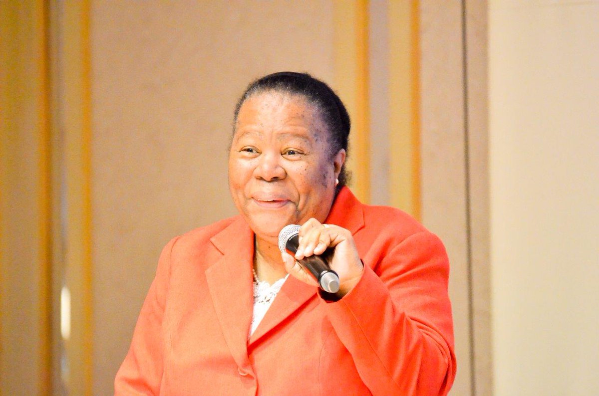 LivingMaths's tweet photo. @dstgovza @NRF_SAASTA @LivingMaths @NRF_News Minister Pandor joins us at the #STEMICOP2016 this morning https://t.co/SRjlTMaR2q