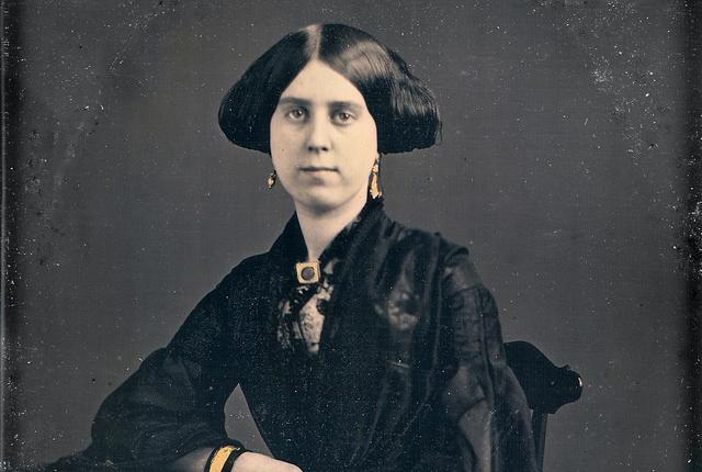 follownews_com's tweet image. The Missing Links: Why People Don&apos;t Smile In Old-Timey Photos #Amphicars #ScienceExplains follownews.com/ycj9