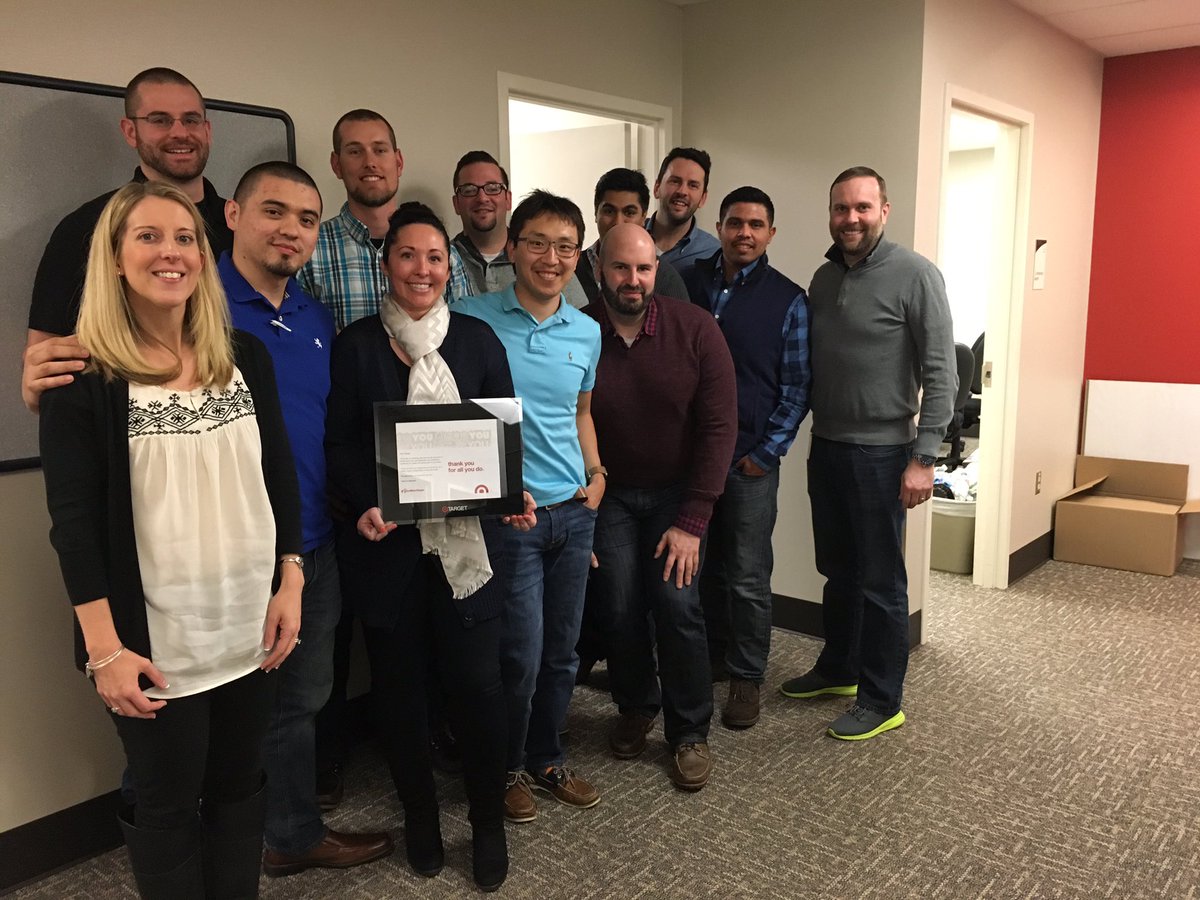 The STL #YouMakeTarget award goes to <a href="/andiweigel4/">Andi</a> 😊 🎯<a href="/keithlyons01/">Keith Lyons</a> <a href="/LisaJensen74/">Lisa Jensen</a> @LydiaDiazTGT