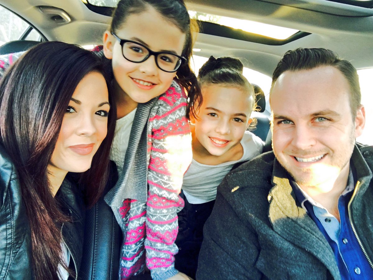 tarina_mccann's tweet photo. MY WORLD💙💖💖💖 #myperfects #hisbabyblues #myfamily https://t.co/ZnKwQnGyYI
