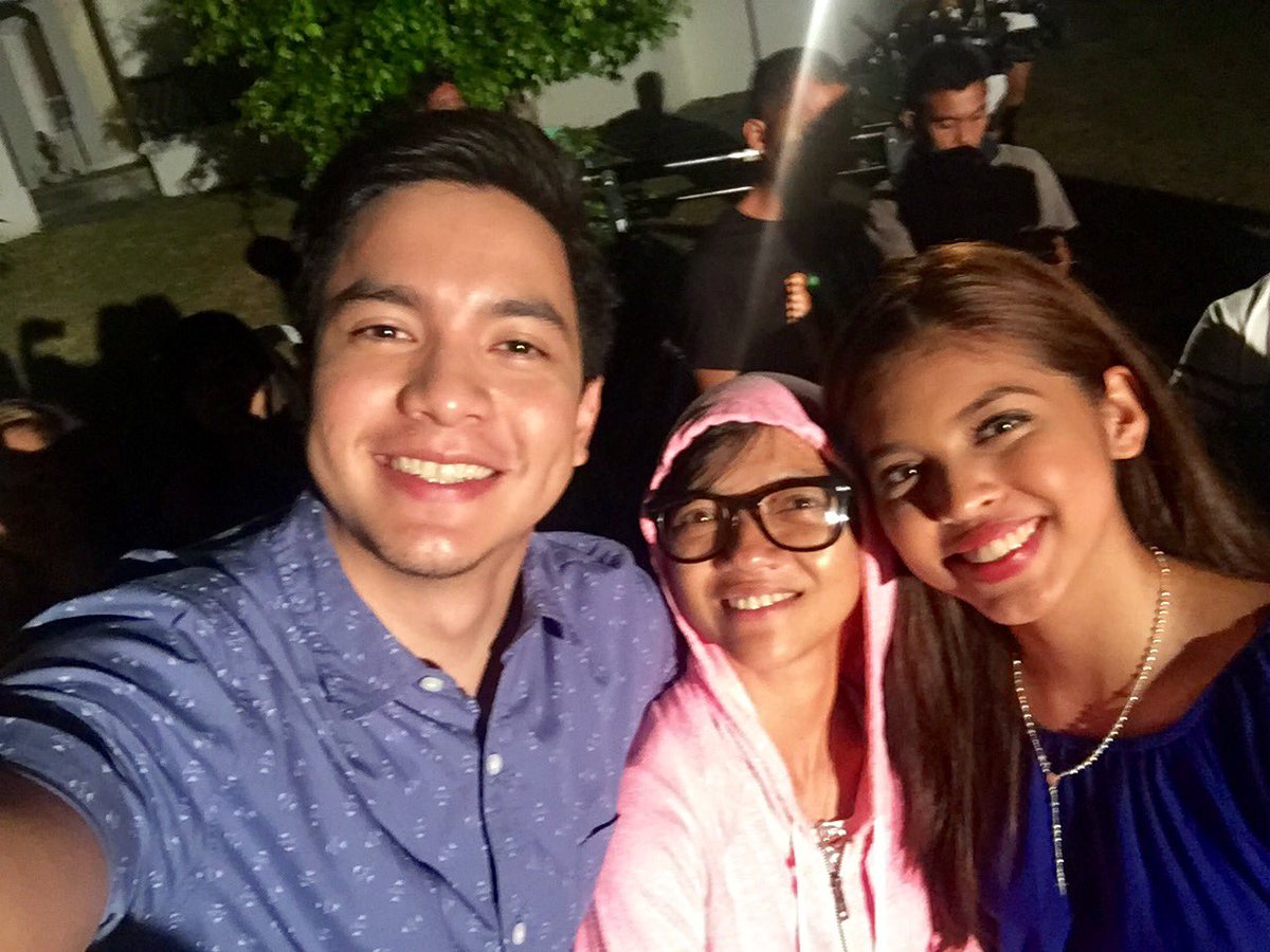 mainedcm's tweet photo. It's a wrap!!!! Maraming salamat, Bb. Joyce! God gave me you sa Holy Wednesday na mga dabarkads! https://t.co/iWeGhif0gX