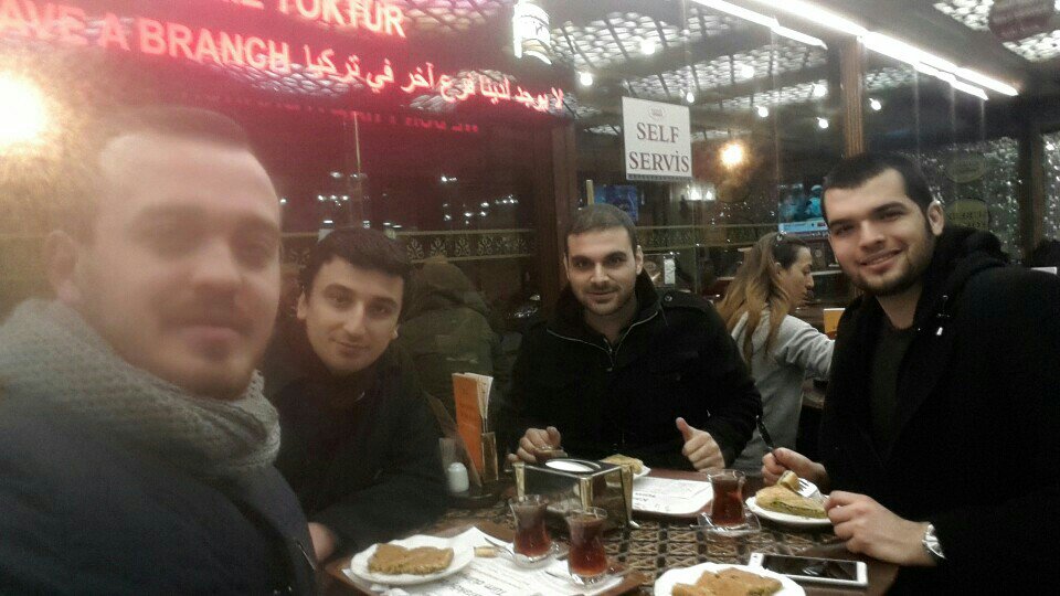 I'm at Karaköy Güllüoğlu - <a href="/krkygulluoglu/">Karaköy Güllüoğlu - Nadir Güllü</a> in İstanbul, Türkiye swarmapp.com/c/iMl2NxrNV55