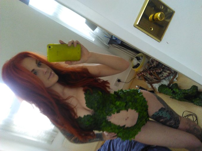 Who's going to @MCMComicCon Birmingham on Saturday? #Cosplay #batman #poisonivy #mcm https://t.co/or