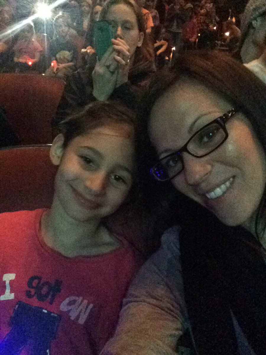 ridley333's tweet photo. @MinipopKids enjoying your concert right this minute https://t.co/WRxDmsNEgb