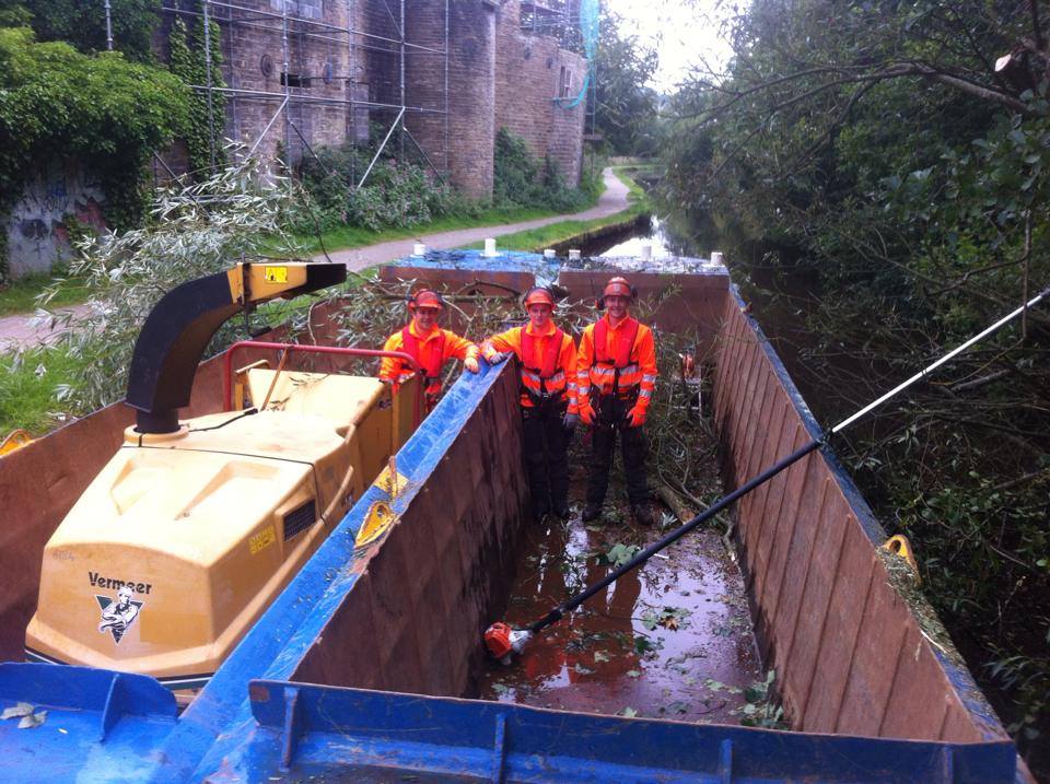 Treeservices96's tweet photo. The lads starting our new waterways contract! https://t.co/JlKEtVr9c8