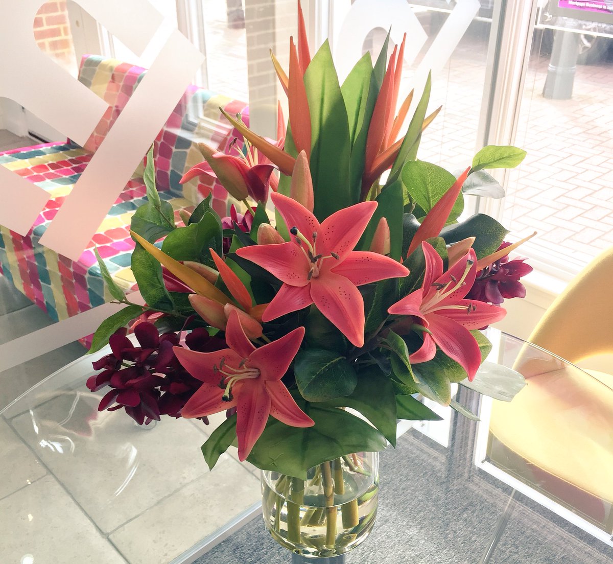 Harry_Muddar's tweet photo. @FloralImageEssx we are loving the flowers! #mortgagebusiness #brentwood https://t.co/Eg9Cv5bJSD