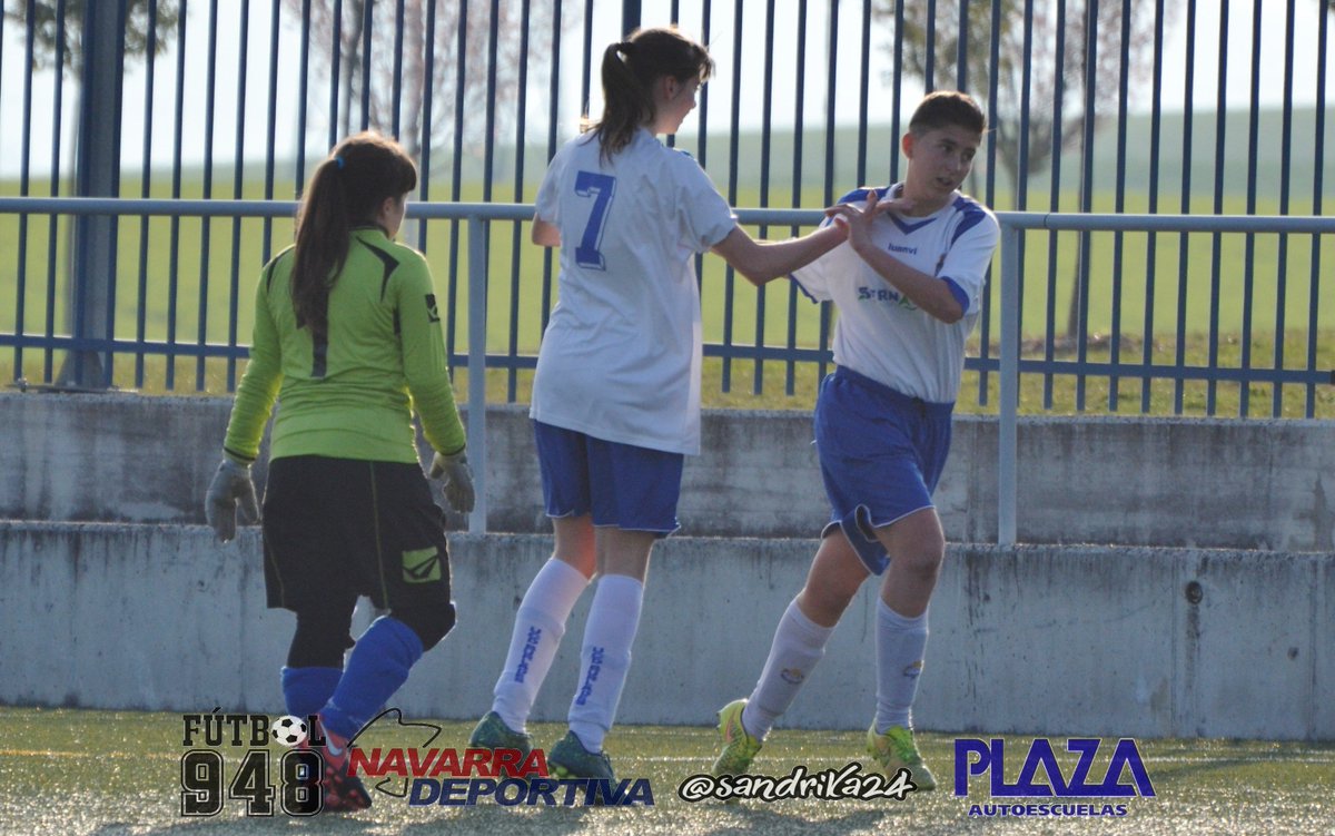 sandrika24's tweet photo. #FOTOS del partido @ardoifutbol 1-1 @femburlades (12-03-2016)
#futfem #regional #Navarra 
https://t.co/DF2fjgZUZQ https://t.co/hZvaKG8SvR
