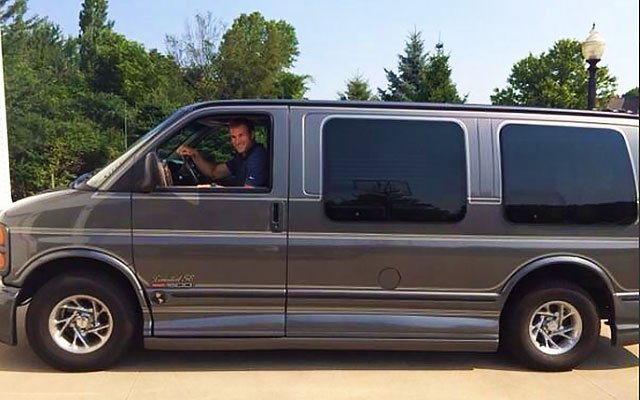 Commanders's tweet photo. Maybe you can carpool with @KirkCousins8 tomorrow?

#Metro https://t.co/HAbj9Irooh