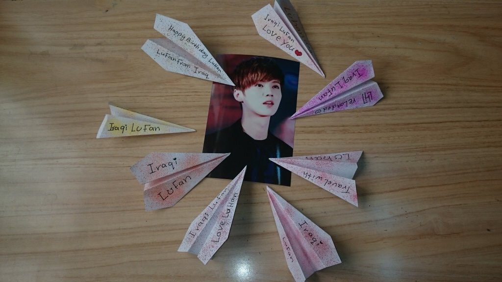 Sakyung_'s tweet photo. @luhan_baraa #travelwithluhan اليوم الا شوي انفصلنا بالمدرسه اني وصديقاتي سوينا صور وفديوهات وهرجنا المدرسه 😂❤️😍 https://t.co/2UmdgAW8Sd