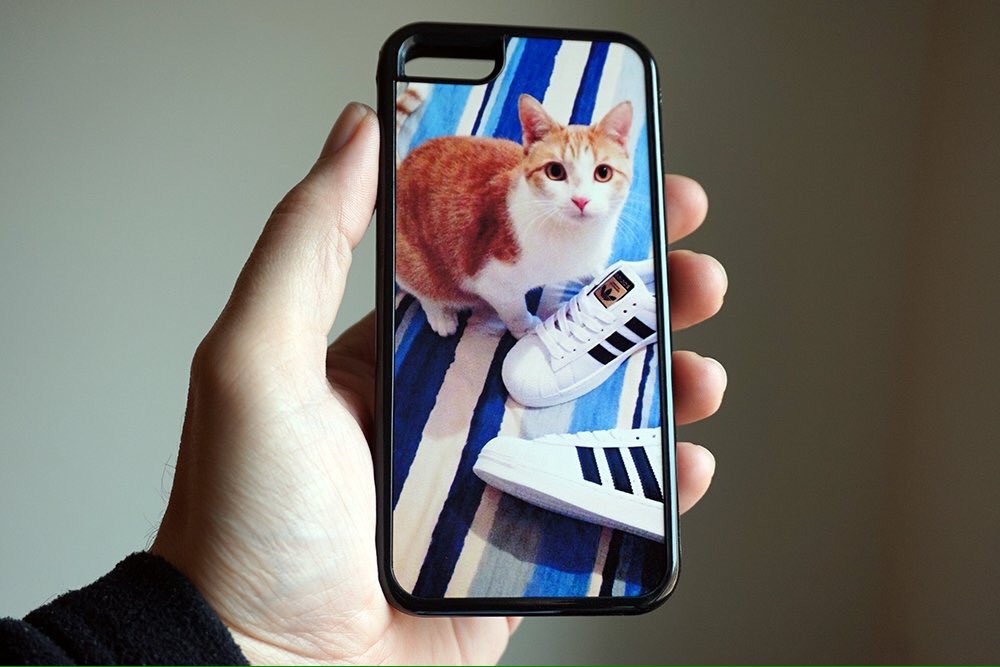 OTROGUAPOSUELTO's tweet photo. ¡Me encanta mi funda personalizada de mi gato que me he hecho en @MrKase_es 😁👌🏻🐈😍📱! https://t.co/EqzEpSZkvs https://t.co/P6b8GxfPcd