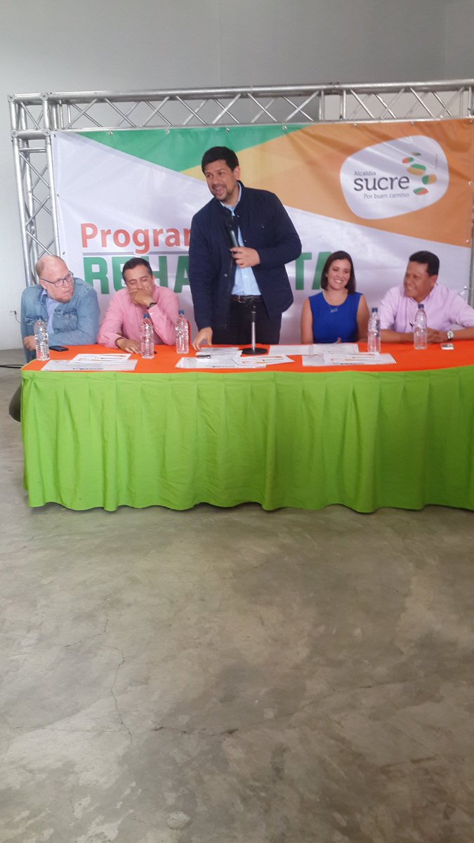 EducamosEnVzla's tweet photo. Palabras del Alcalde @CarlosOcariz en el lanzamiento del programa Rehabilita @ImvihSucre  @AlcaldiadeSucre https://t.co/FyoWECi124