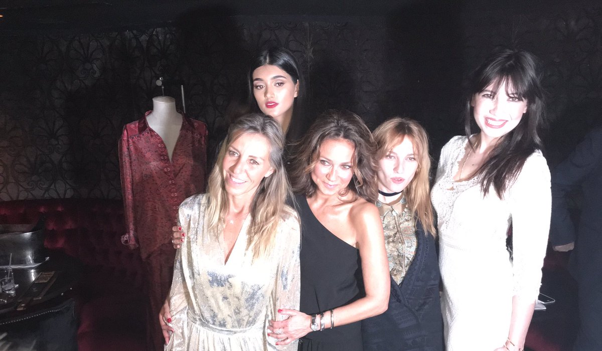 bashparis's tweet photo. Crazy women here @josephinedlb @daisylowe @NeelamKG ♥️
#bashlondon https://t.co/VR97TkOPlw