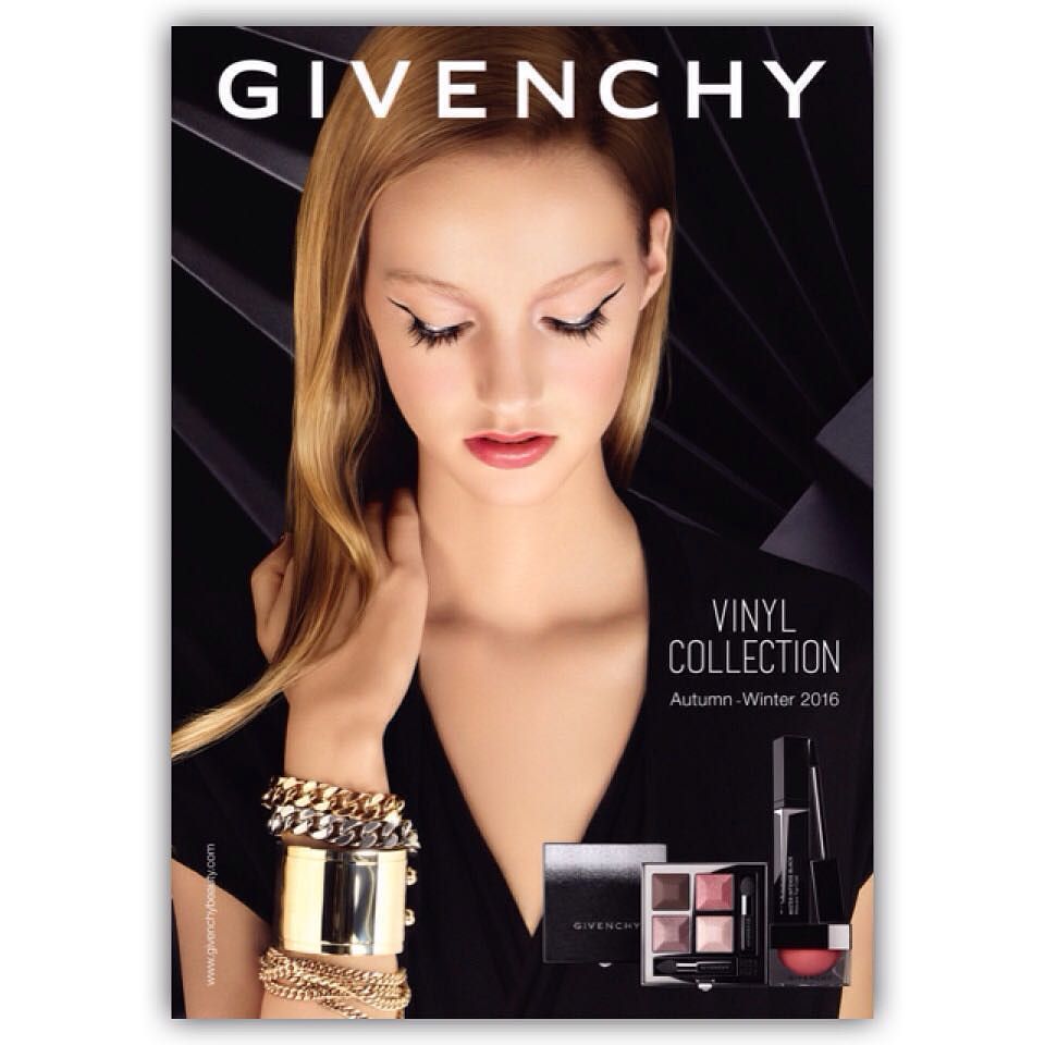 LoMakeUpStudio's tweet photo. Hoy en #LoMakeUpBlog también te voy a contar sobre la nueva colección de @GivenchyArg y un… https://t.co/43uxvVfHKZ https://t.co/V8Jgs3IRuj